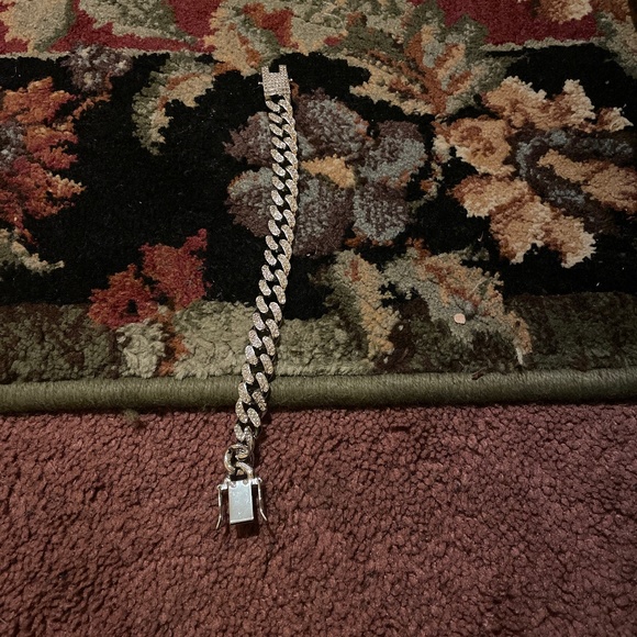 Cuban link - Picture 1 of 1